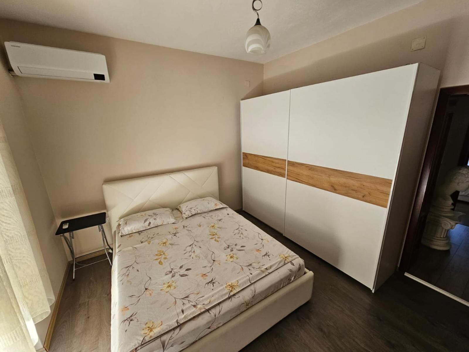 Botanic Park Apartment